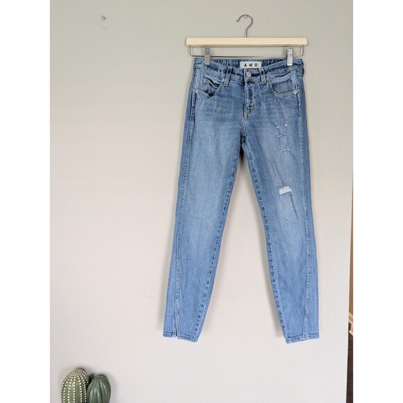 AMO Denim - AMO Twist Sweet Cheeks Distressed Light Wash Jeans Twisted Hem 25 Cropped